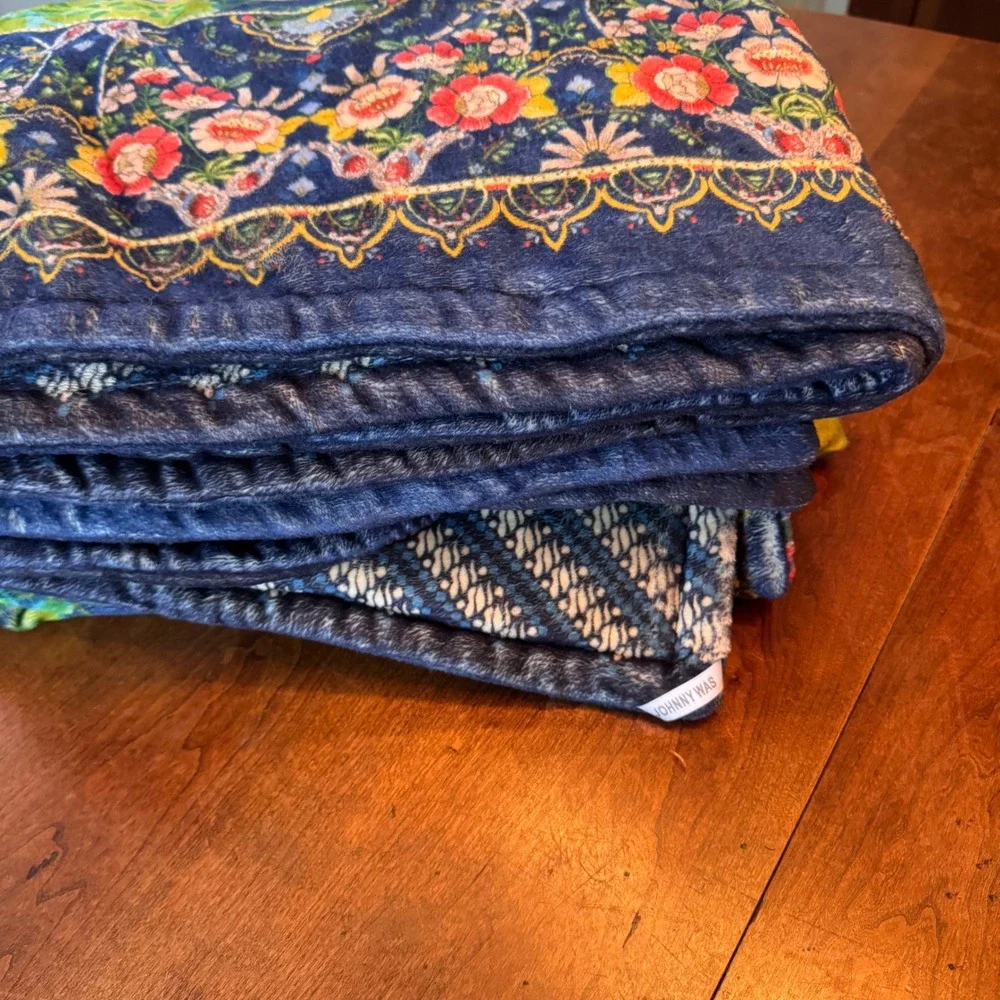 Johnny Was Throw Blanket Unisex OS Blue Floral Reversible Plush Boho Botanical